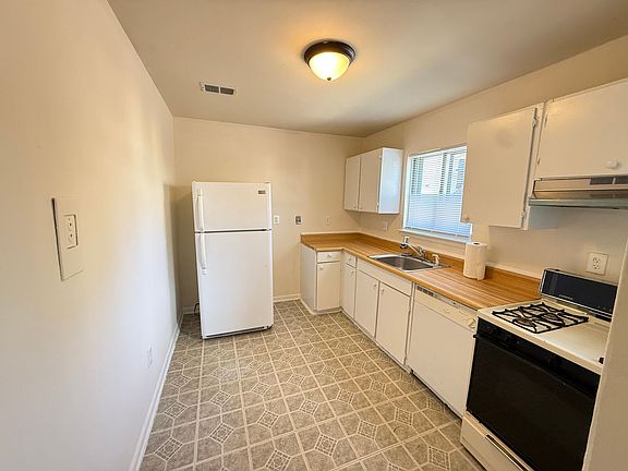 5th image of 8415 Benecia Ct