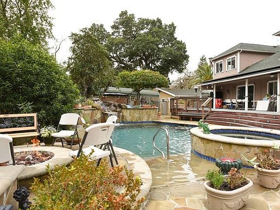 2nd image of 2860 Camino Tassajara