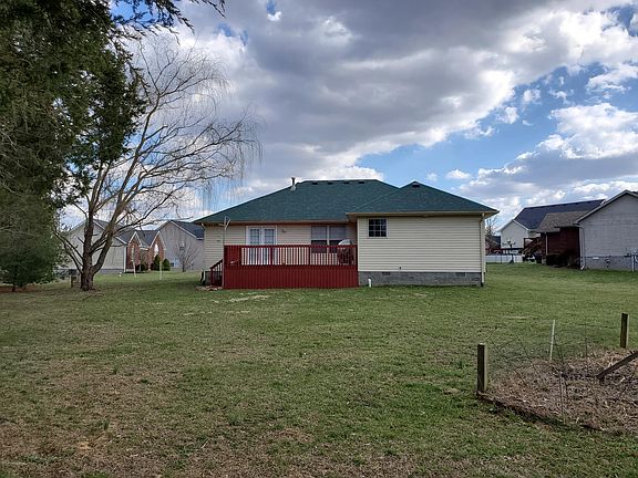 4th image of 160 Willow Creek Ct