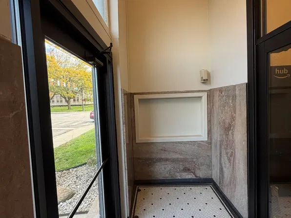 Parkview Apartments LLC