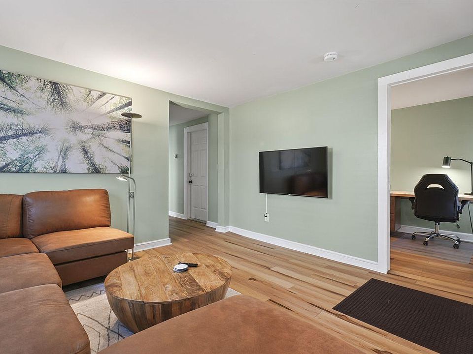 Cable included, Smart TV