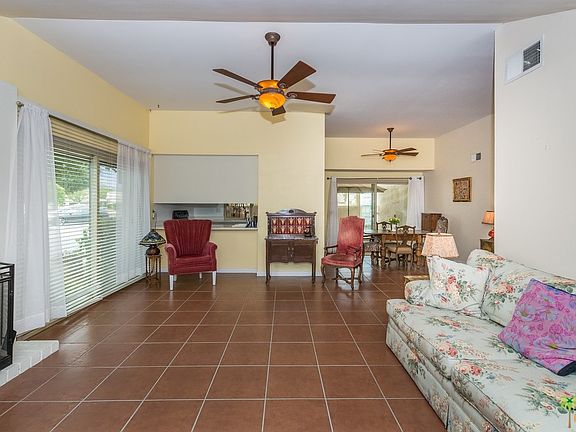 3rd image of 5966 Fairway Cir
