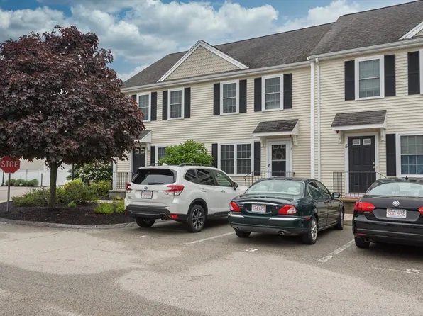 3 Boxberry Ln, Rockland, MA 02370