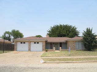 2404 92nd St, Lubbock, TX 79423