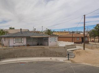 1040 Oasis Dr, Barstow, CA 92311