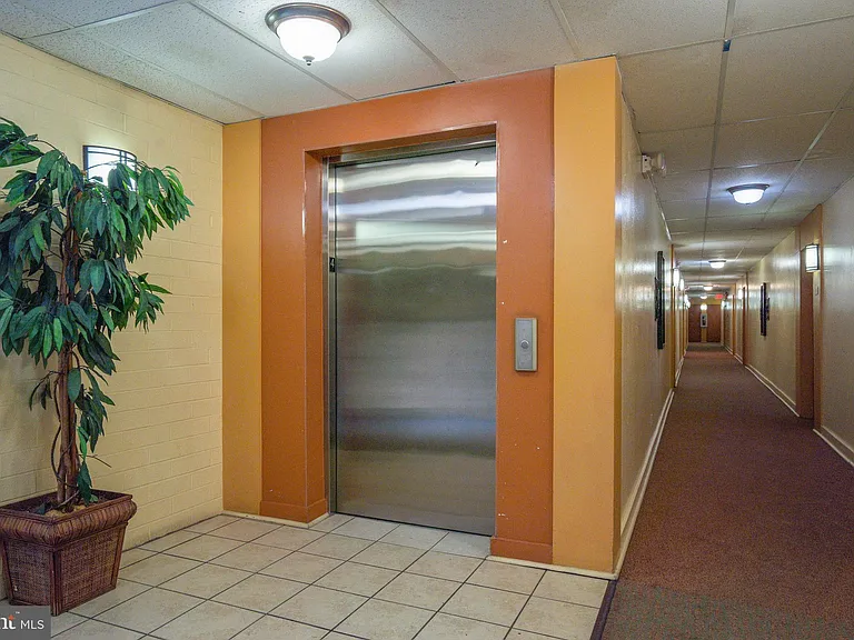 75 S Reynolds St #403 — Photo 5