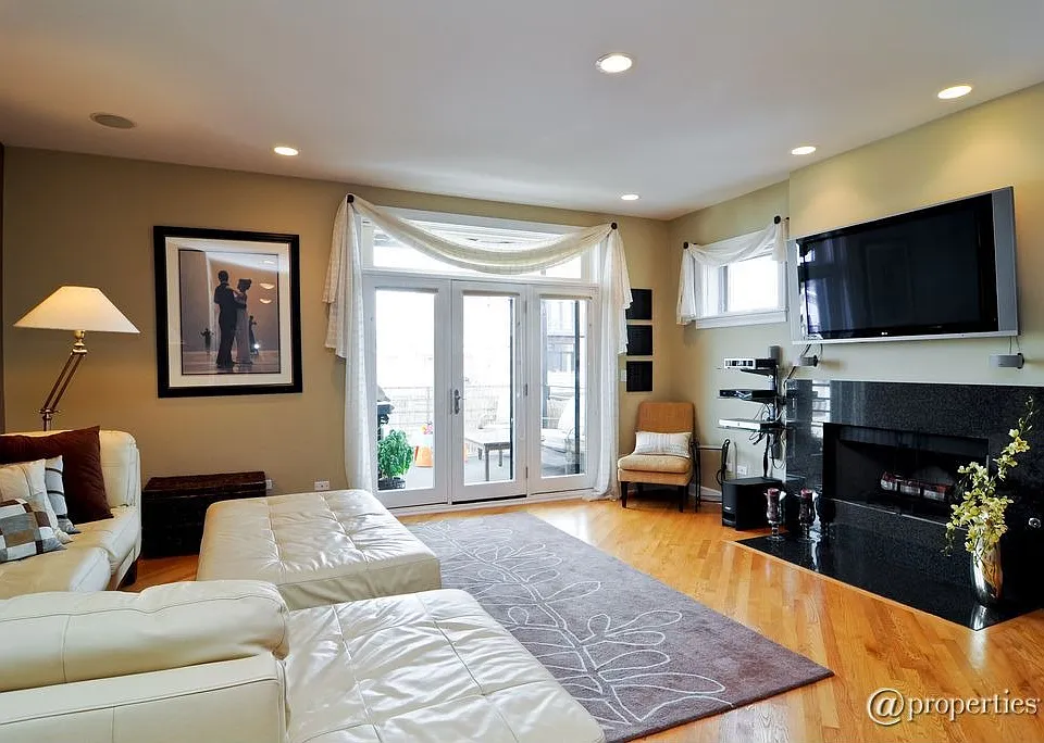 997|=|Living Room