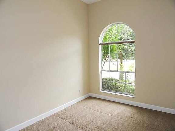 3rd image of 18 N Park Cir