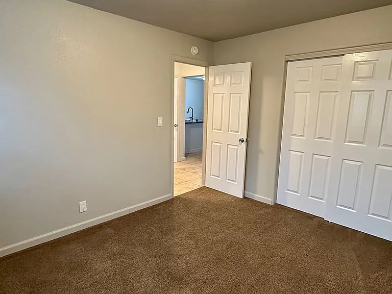337 N. Merrill Ave — Photo 27