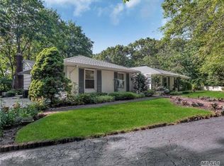 14 Bondsburry Ln, Melville, NY 11747