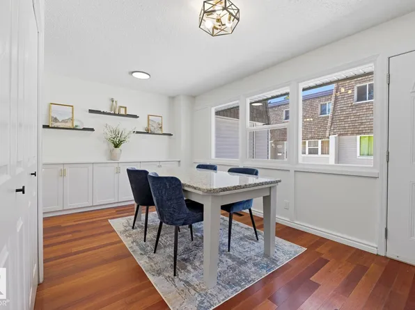 413 Village On The Grn NW, Edmonton, AB T5A 1H2