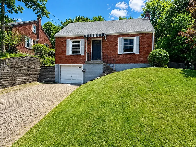 2768 Glenny Ln — Photo 1