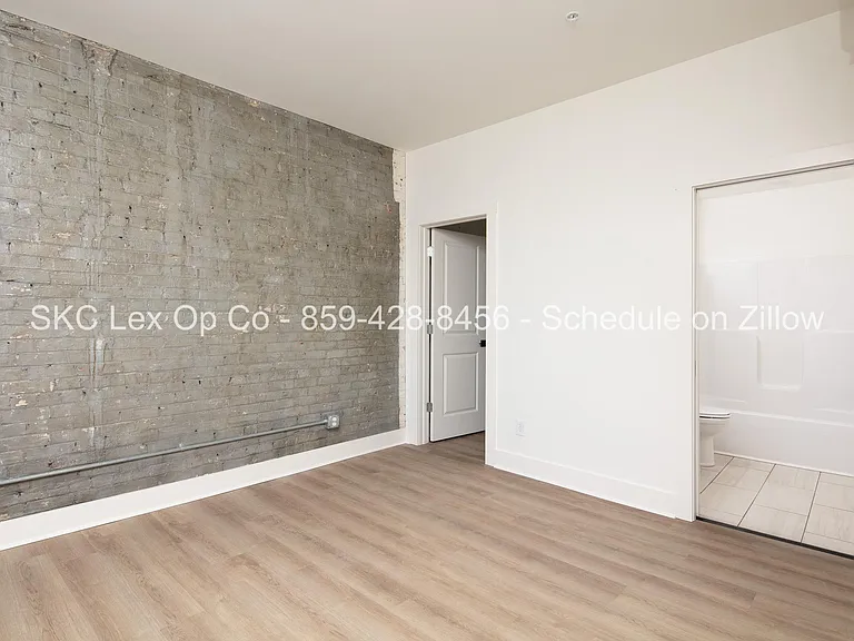 7 N Main St #1 — Photo 10