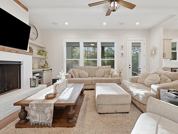 5th image of 2275 River Bluffs Dr