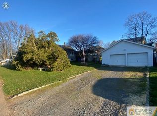 40 Wright St, Iselin, NJ 08830