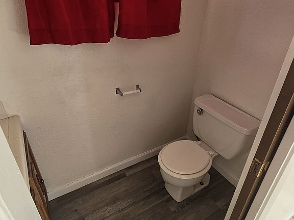 5th image of 107 Schlenker Dr