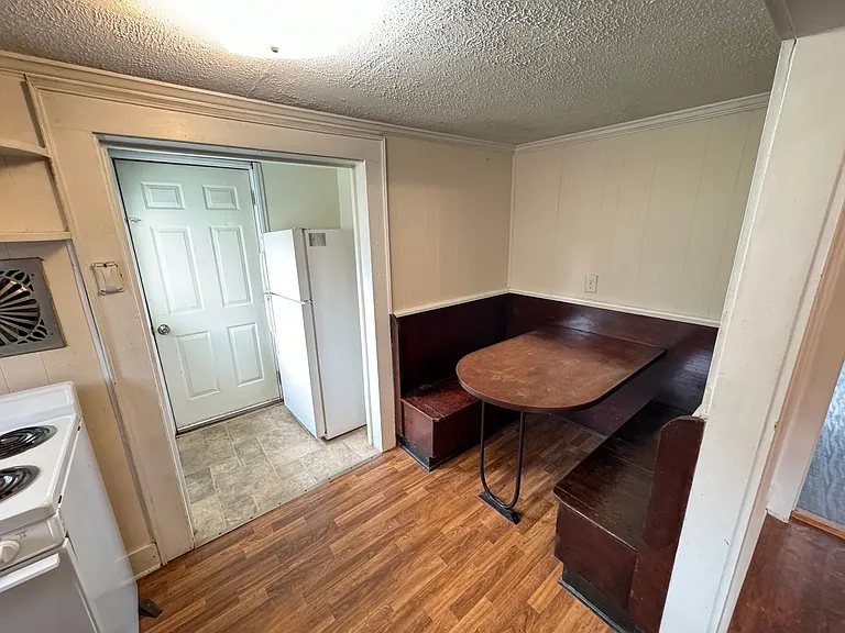 805 Alma Ave — Photo 5