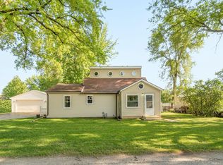 923 Rocklyn St, Cedar Falls, IA 50613