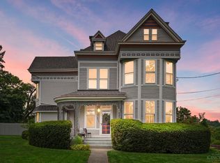 3475 McFarlan Rd, Cincinnati, OH 45211