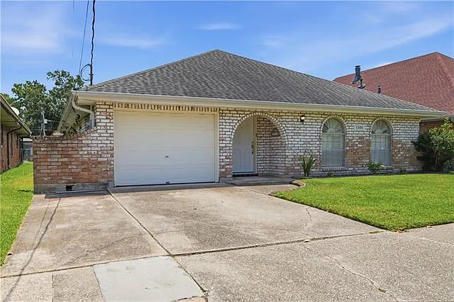 1301 Field Ave — Photo 1