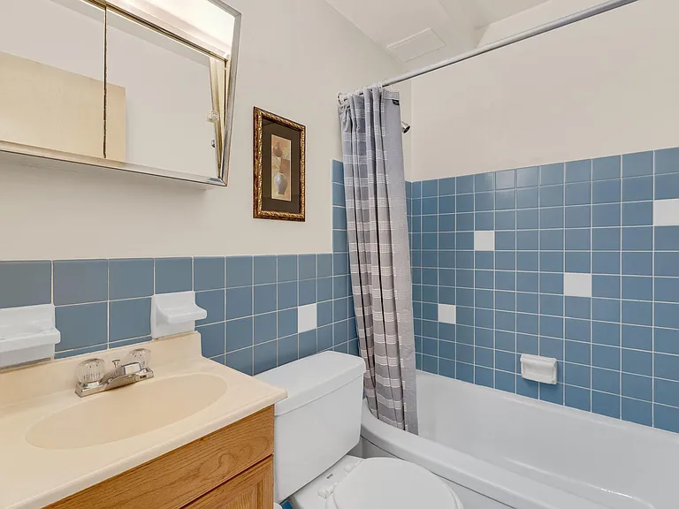 14890 E Bagley Rd — Photo 11