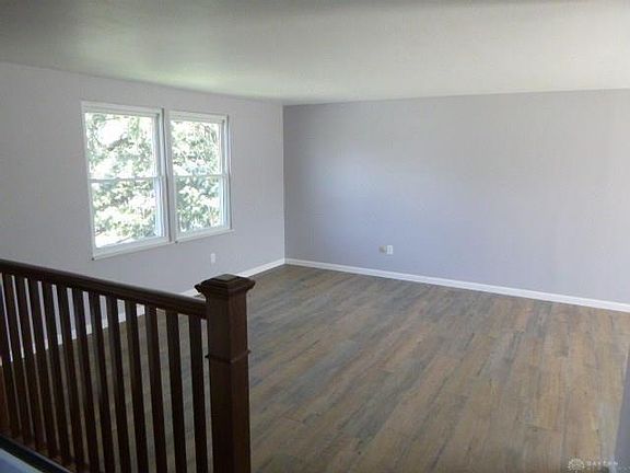 4th image of 4296 Honeybrook Ave
