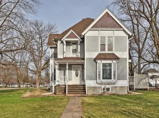 411 2nd St, Lyle, MN 55953