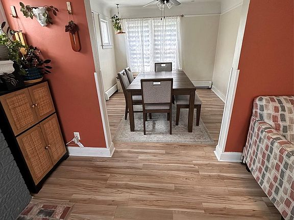 4th image of 4040 Longtin Ave