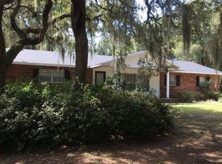 200 Katrina St, De Leon Springs, FL 32130