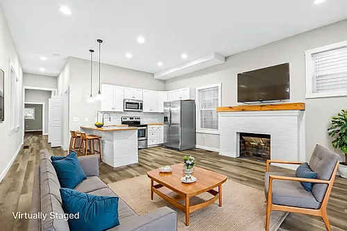 1112 E Spring St #1 Photo 1