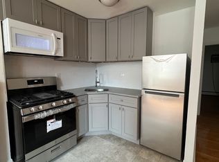 1221 Spruce St APT 1F, Philadelphia, PA 19107