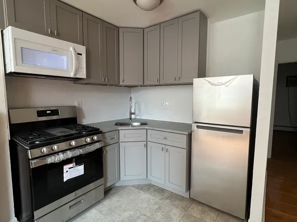 1221 Spruce St APT 1F, Philadelphia, PA 19107