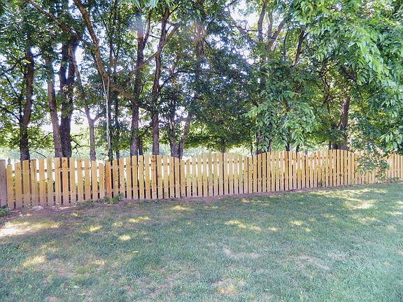 4th image of 295 Remington Ave