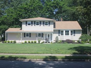 97 Acorn Dr, Clark, NJ 07066