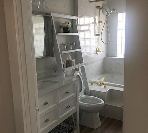4th image of 4855 D St NE #A