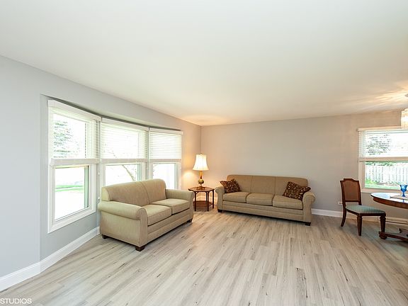 5th image of 613 N California Ave