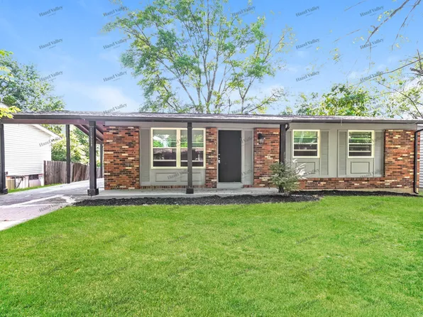 11928 San Andres Dr, Saint Louis, MO 63138