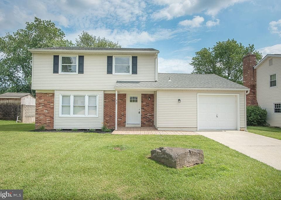 1st image of 313 Hudson Dr