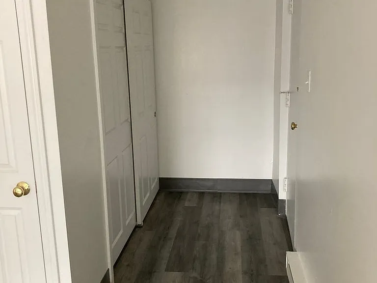 550 Walnut St — Photo 18