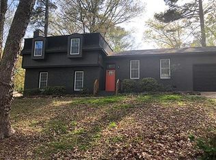 1196 Champion Dr, Cary, NC 27511