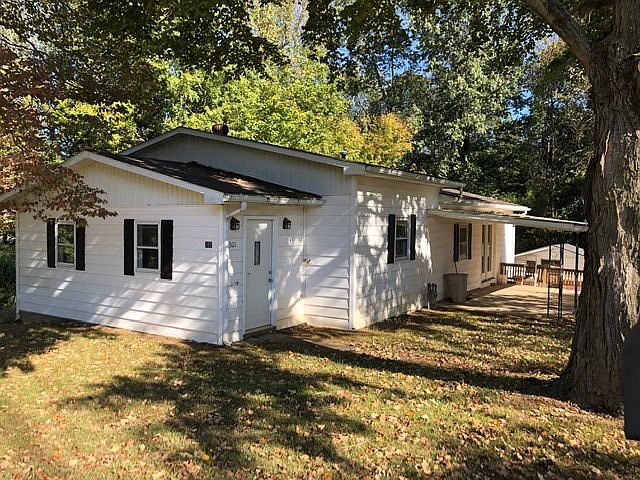 2nd image of 301 Cedar St