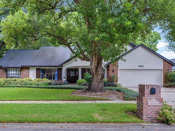 4th image of 4924 Winwood Way