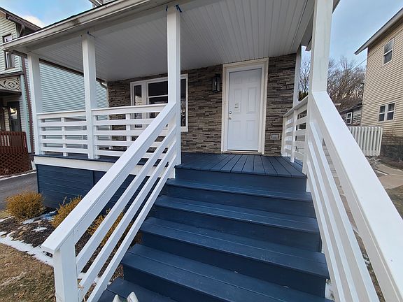 4th image of 130 Woodlawn Ave