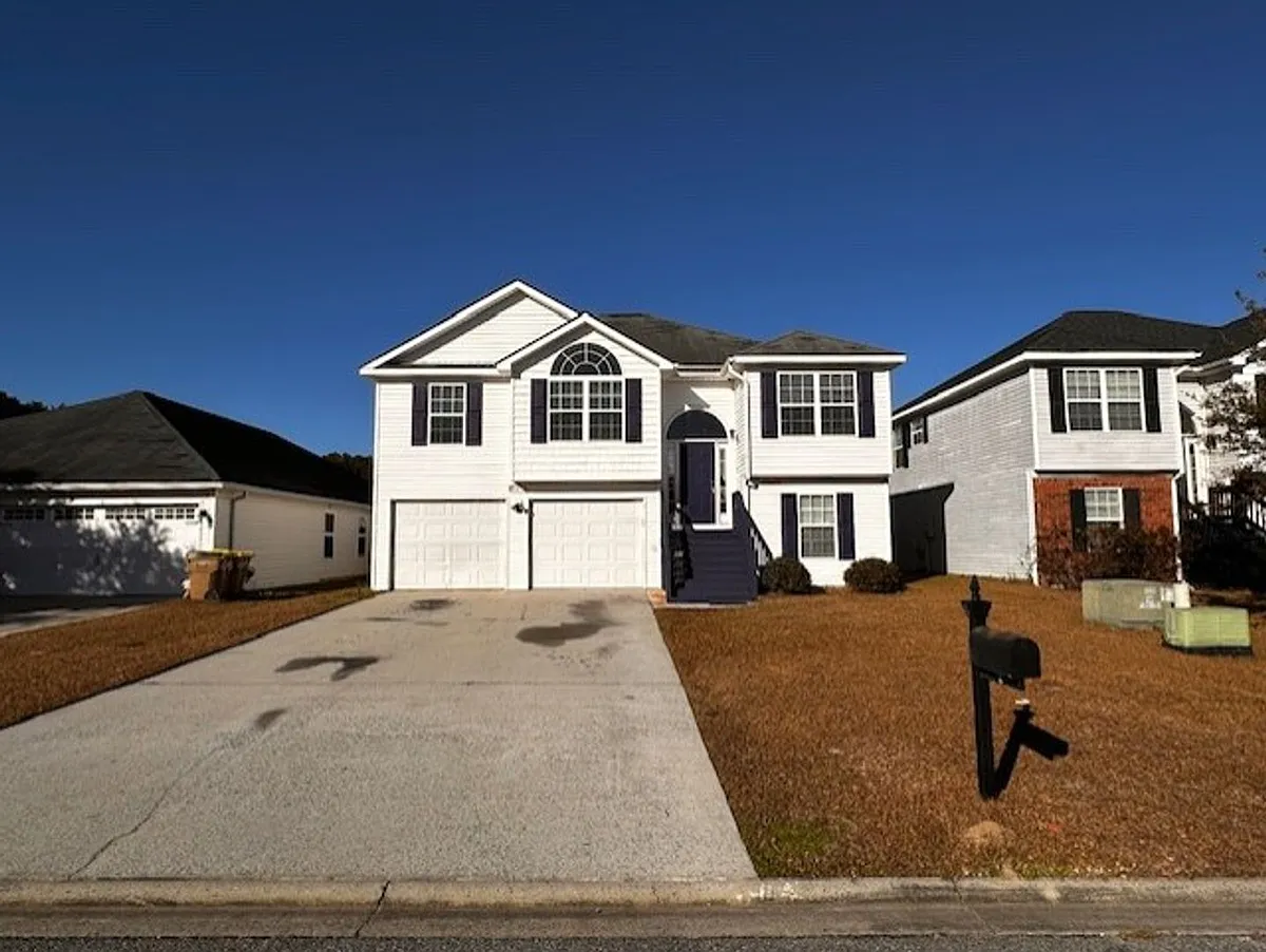 Building Photo - 6 Springwater Dr