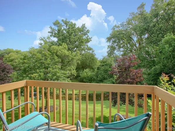 38544 Lanse Creuse St, Harrison Township, MI 48045