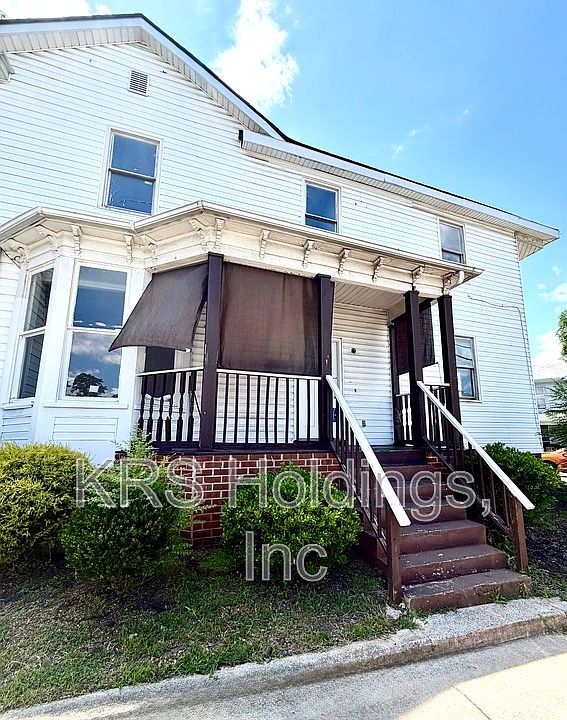 1st image of 1701 Grace St