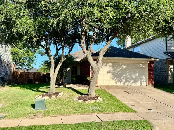 11617 Bobcat Dr, Fort Worth, TX 76244