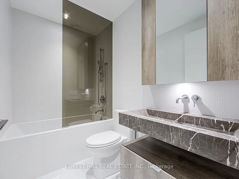 11 Yorkville Ave #2506 — Photo 28