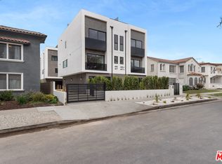 417 N Curson Ave, Los Angeles, CA 90036