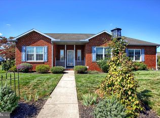 218 Blossom Trl, Mount Joy, PA 17552